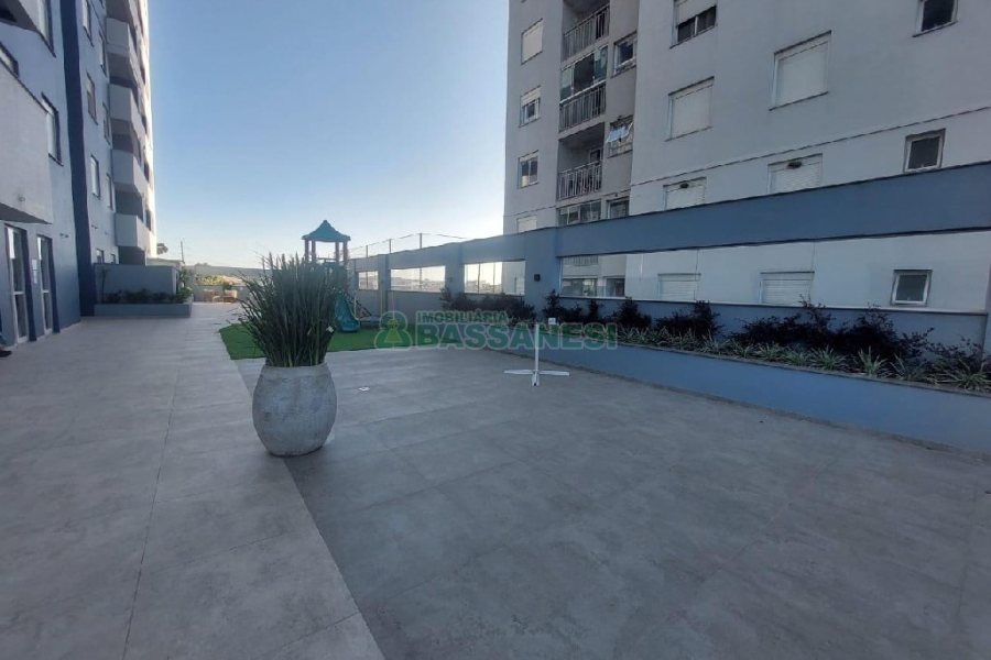 Apto Mobiliado com 55m², 2 dormitórios, 1 vaga, no bairro De Lazzer em Caxias do Sul para Alugar