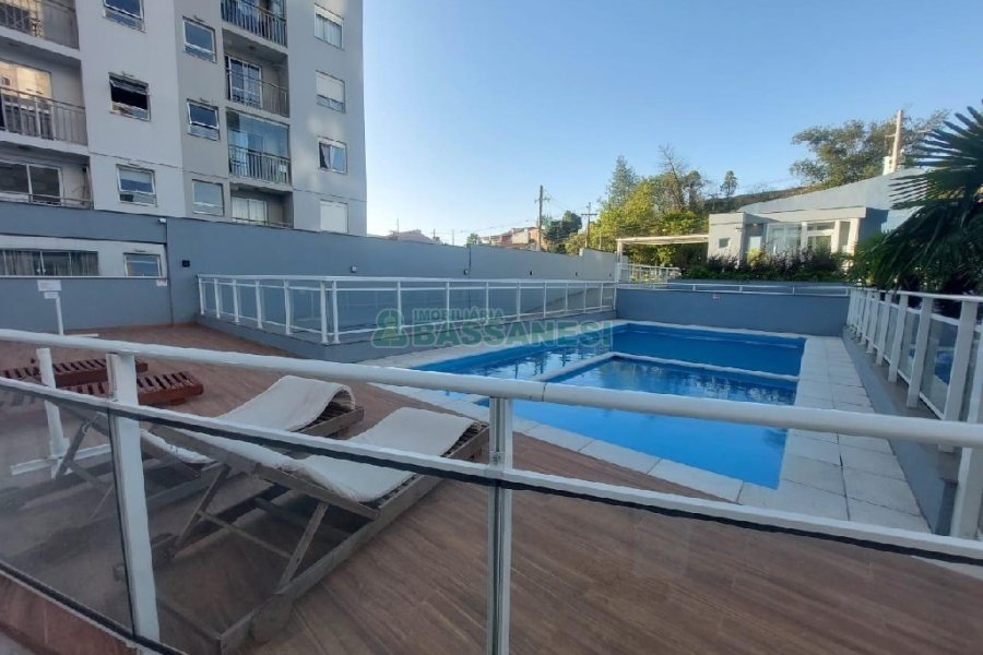 Apto Mobiliado com 55m², 2 dormitórios, 1 vaga, no bairro De Lazzer em Caxias do Sul para Alugar