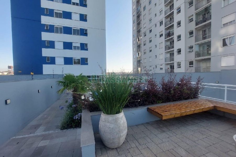 Apto Mobiliado com 55m², 2 dormitórios, 1 vaga, no bairro De Lazzer em Caxias do Sul para Alugar
