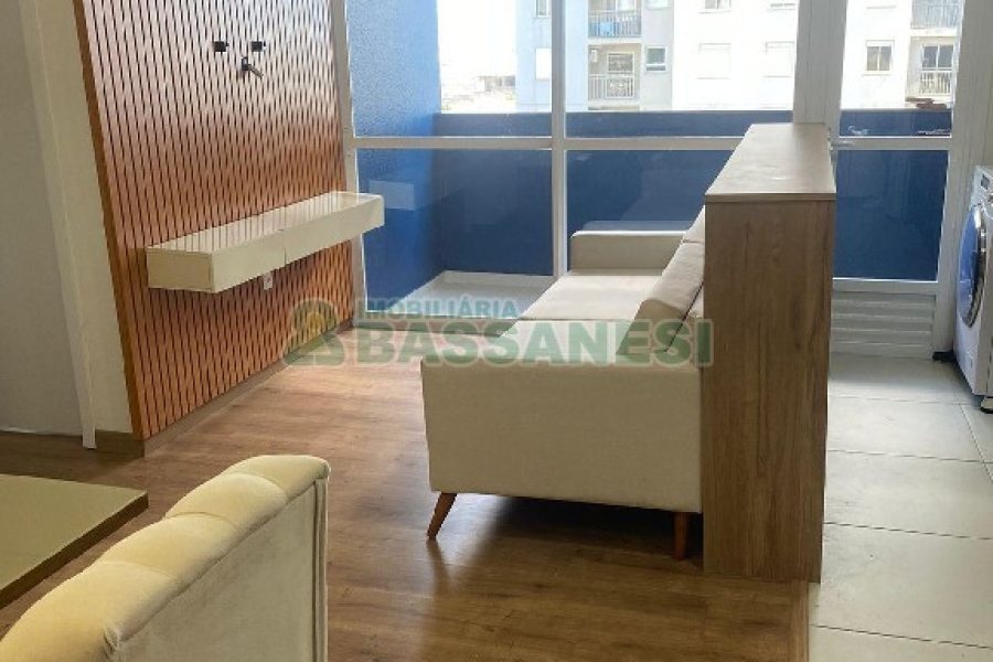 Apto Mobiliado com 55m², 2 dormitórios, 1 vaga, no bairro De Lazzer em Caxias do Sul para Alugar