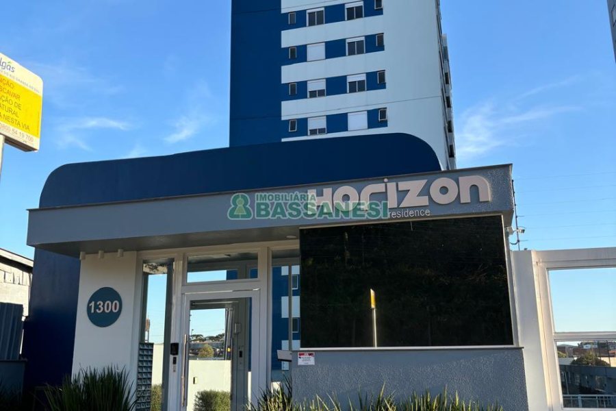 Apto Mobiliado com 55m², 2 dormitórios, 1 vaga, no bairro De Lazzer em Caxias do Sul para Alugar