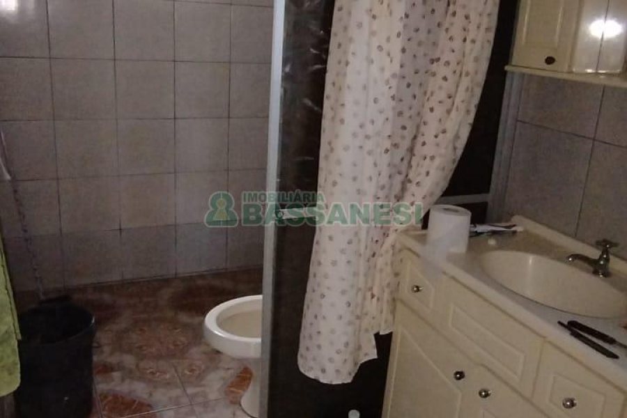 Casa com 100m², 2 dormitórios, 1 vaga, no bairro Nossa Senhora da Conceição em Caxias do Sul para Comprar