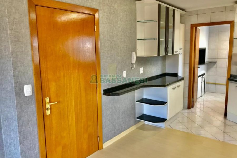 Apartamento com 78m², 2 dormitórios, 1 vaga, no bairro Colina Sorriso em Caxias do Sul para Alugar