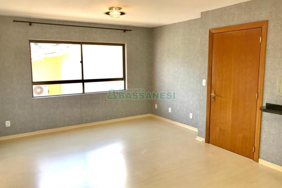 Apartamento com 78m², 2 dormitórios, 1 vaga, no bairro Colina Sorriso em Caxias do Sul para Alugar