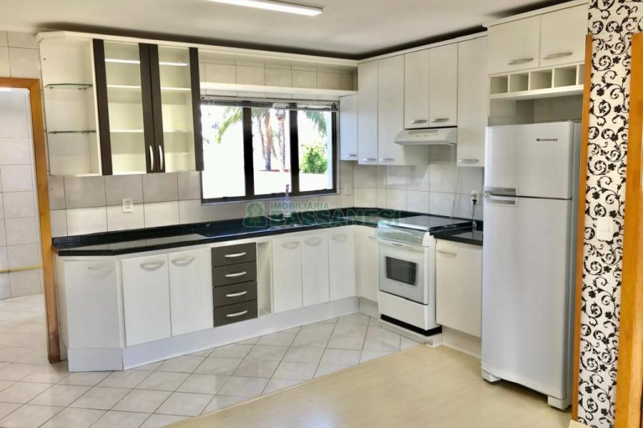 Apartamento com 78m², 2 dormitórios, 1 vaga, no bairro Colina Sorriso em Caxias do Sul para Alugar