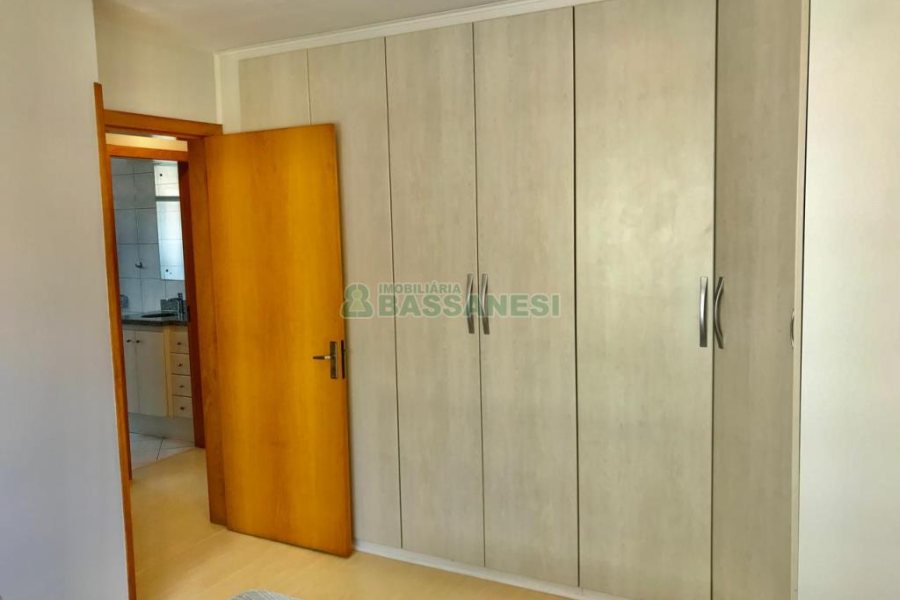 Apartamento com 78m², 2 dormitórios, 1 vaga, no bairro Colina Sorriso em Caxias do Sul para Alugar