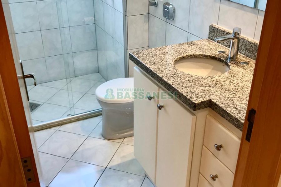 Apartamento com 78m², 2 dormitórios, 1 vaga, no bairro Colina Sorriso em Caxias do Sul para Alugar