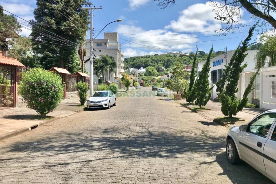 Apartamento com 78m², 2 dormitórios, 1 vaga, no bairro Colina Sorriso em Caxias do Sul para Alugar