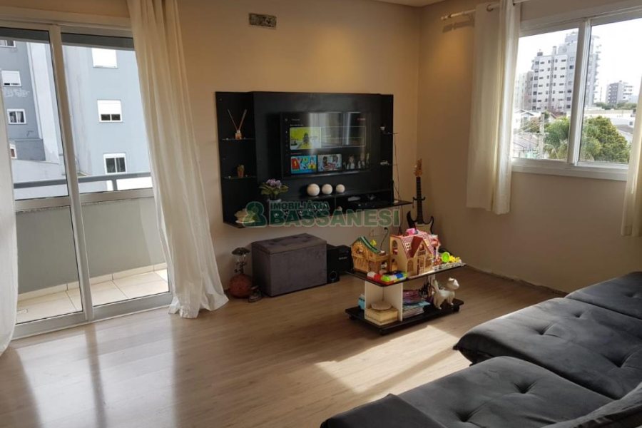 Apartamento com 94m², 3 dormitórios, 2 vagas, no bairro Jardim América em Caxias do Sul para Comprar