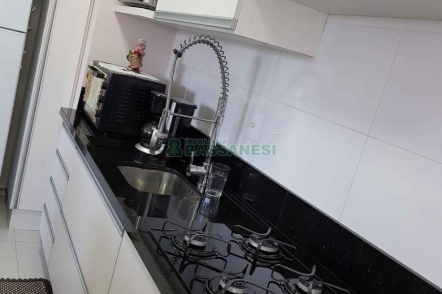 Apartamento com 94m², 3 dormitórios, 2 vagas, no bairro Jardim América em Caxias do Sul para Comprar