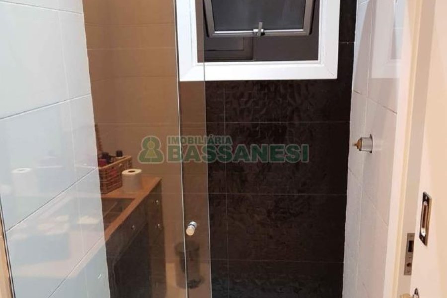 Apartamento com 94m², 3 dormitórios, 2 vagas, no bairro Jardim América em Caxias do Sul para Comprar