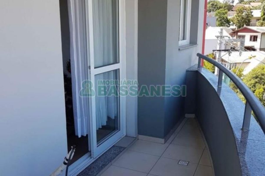 Apartamento com 94m², 3 dormitórios, 2 vagas, no bairro Jardim América em Caxias do Sul para Comprar