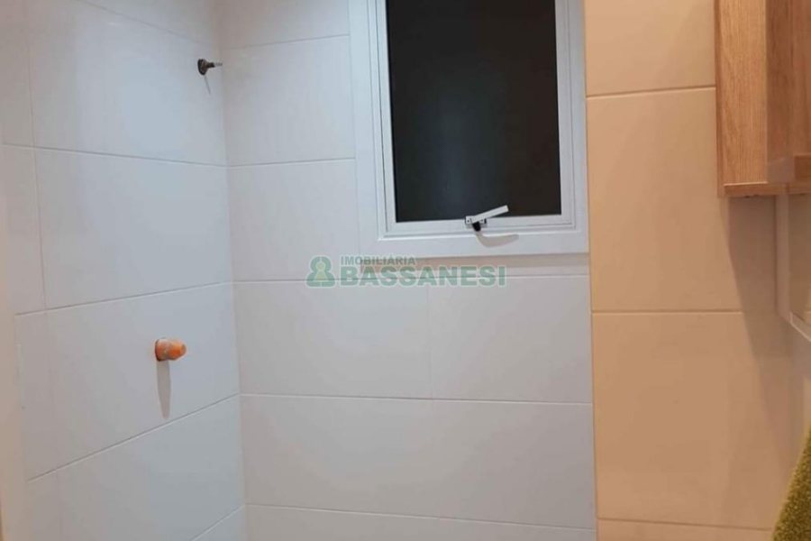 Apartamento com 94m², 3 dormitórios, 2 vagas, no bairro Jardim América em Caxias do Sul para Comprar