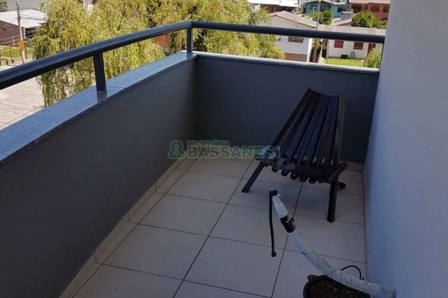 Apartamento com 94m², 3 dormitórios, 2 vagas, no bairro Jardim América em Caxias do Sul para Comprar