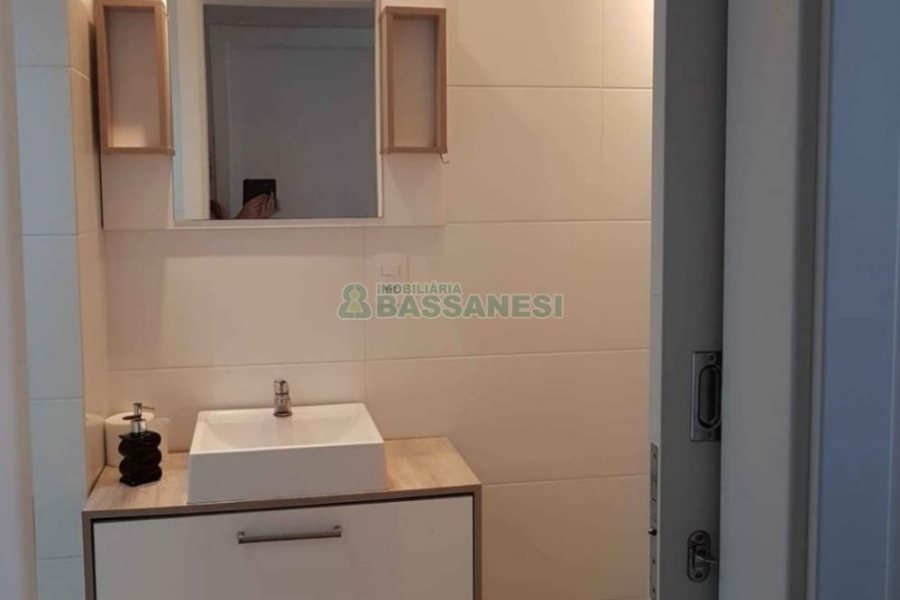 Apartamento com 94m², 3 dormitórios, 2 vagas, no bairro Jardim América em Caxias do Sul para Comprar