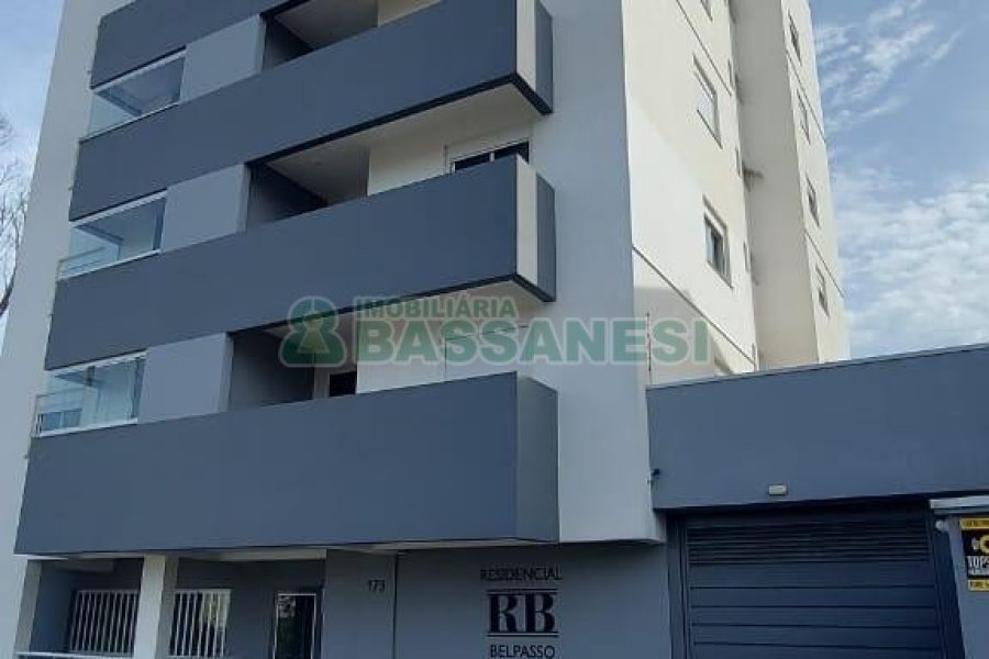 Apto Mobiliado com 60m², 2 dormitórios, 2 vagas, no bairro Santa Catarina em Caxias do Sul para Alugar ou Comprar