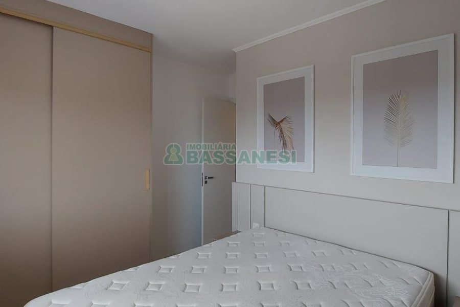 Apto Mobiliado com 60m², 2 dormitórios, 2 vagas, no bairro Santa Catarina em Caxias do Sul para Alugar ou Comprar