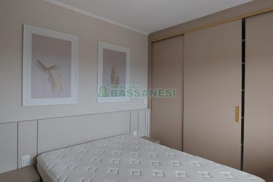 Apto Mobiliado com 60m², 2 dormitórios, 2 vagas, no bairro Santa Catarina em Caxias do Sul para Alugar ou Comprar