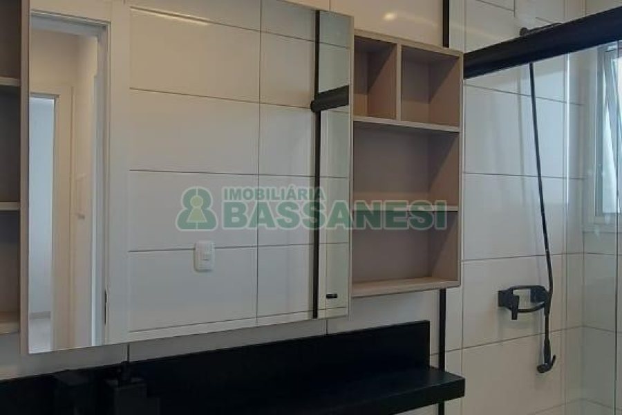 Apto Mobiliado com 60m², 2 dormitórios, 2 vagas, no bairro Santa Catarina em Caxias do Sul para Alugar ou Comprar