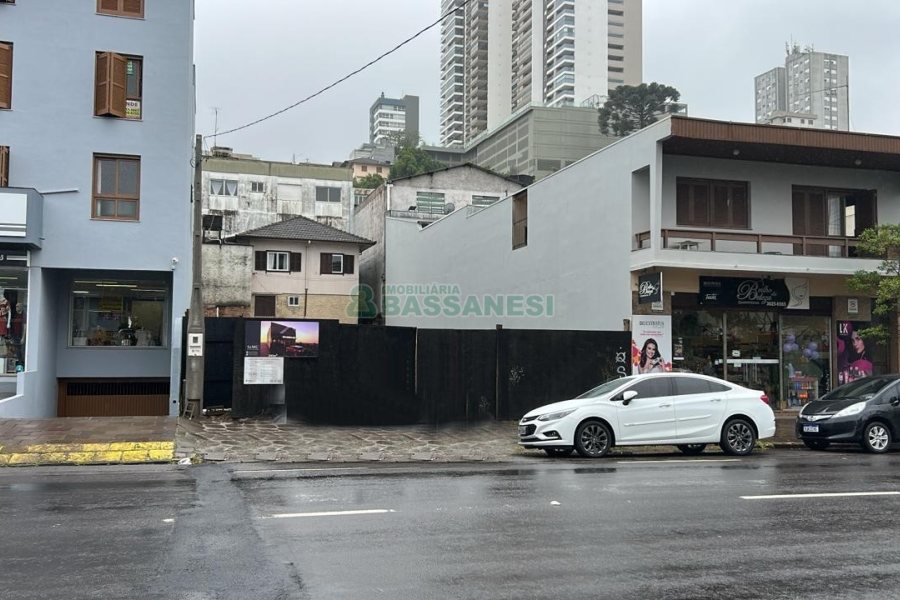 Loja com 245m², no bairro Cruzeiro em Caxias do Sul para Alugar