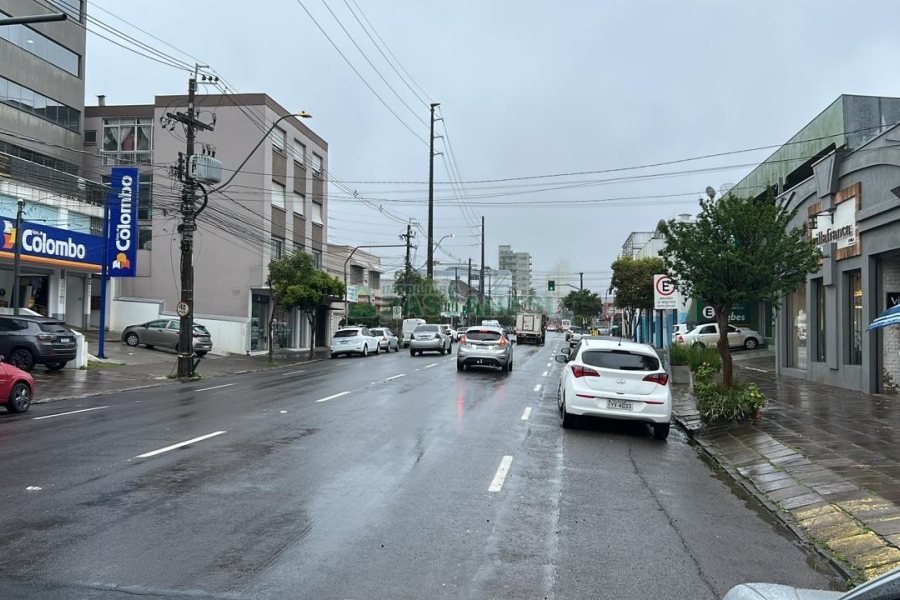 Loja com 245m², no bairro Cruzeiro em Caxias do Sul para Alugar