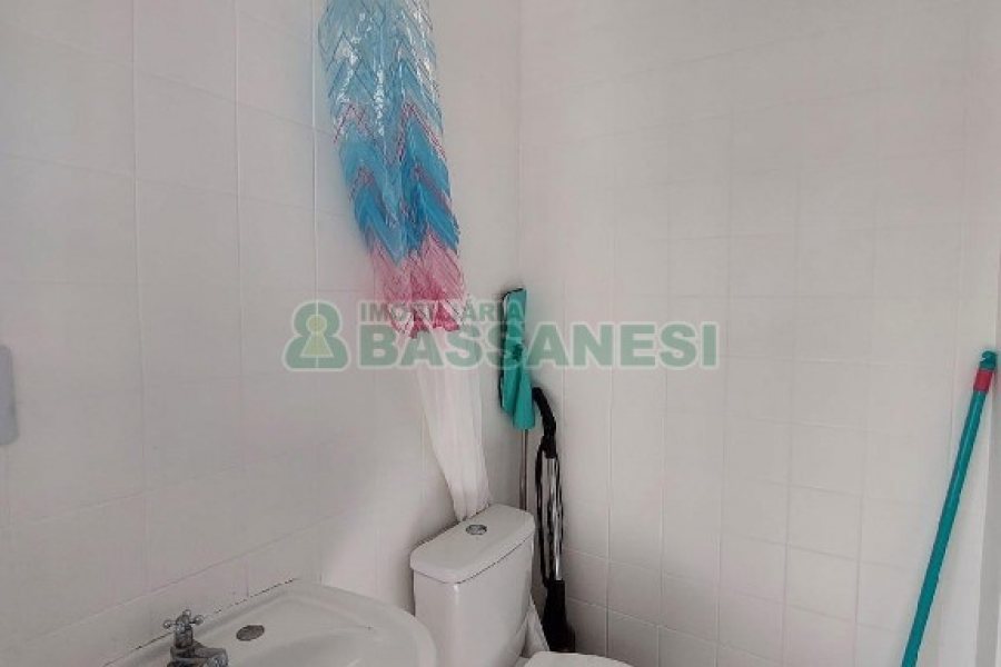 Apto Mobiliado com 68m², 3 dormitórios, no bairro Centro em Caxias do Sul para Alugar