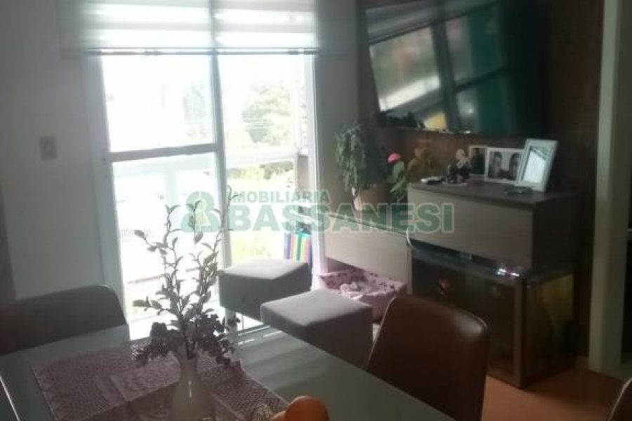 Apartamento com 50m², 2 dormitórios, 1 vaga, no bairro Desvio Rizzo em Caxias do Sul para Comprar