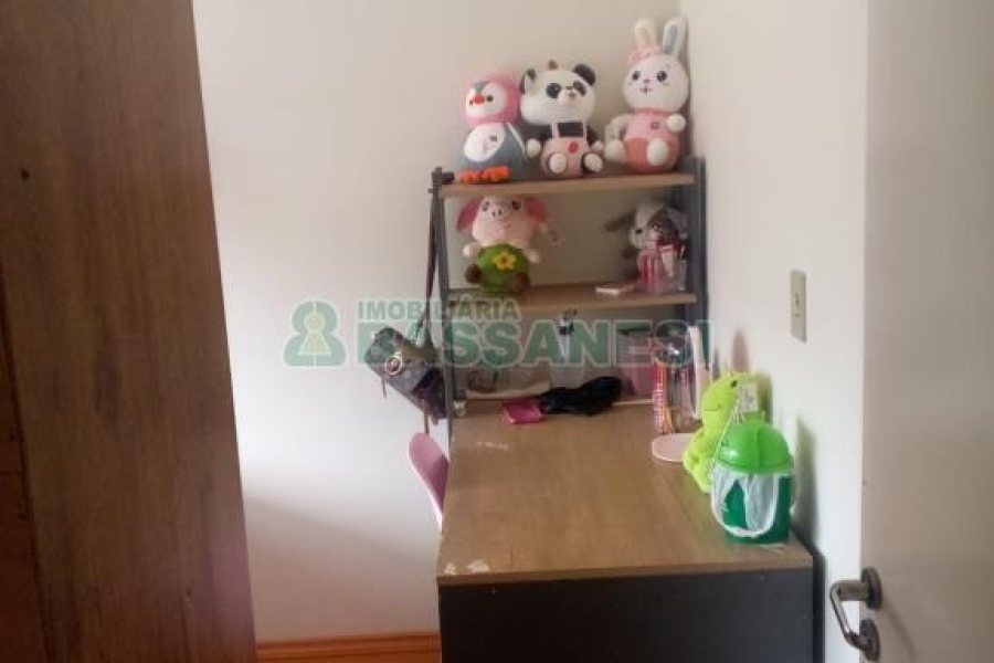 Apartamento com 50m², 2 dormitórios, 1 vaga, no bairro Desvio Rizzo em Caxias do Sul para Comprar