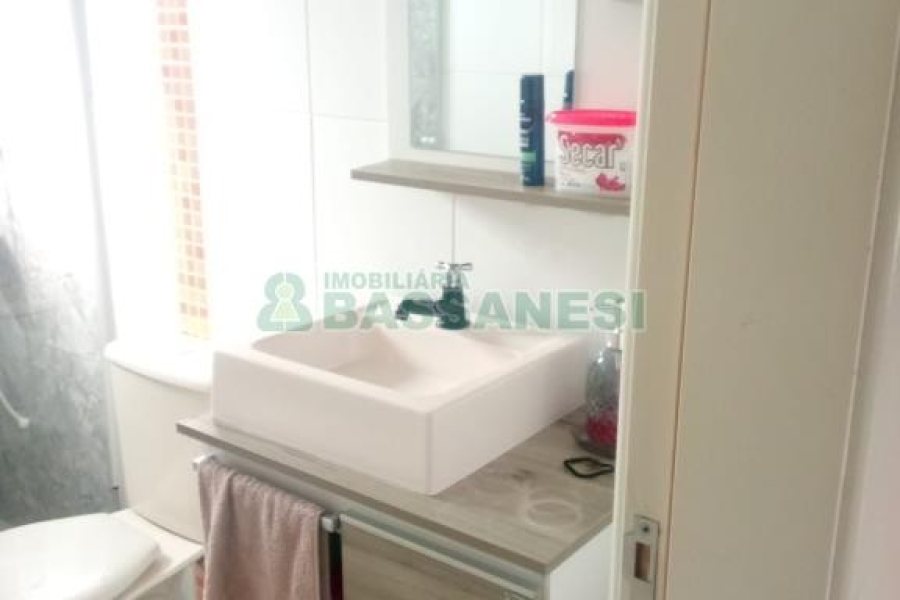 Apartamento com 50m², 2 dormitórios, 1 vaga, no bairro Desvio Rizzo em Caxias do Sul para Comprar