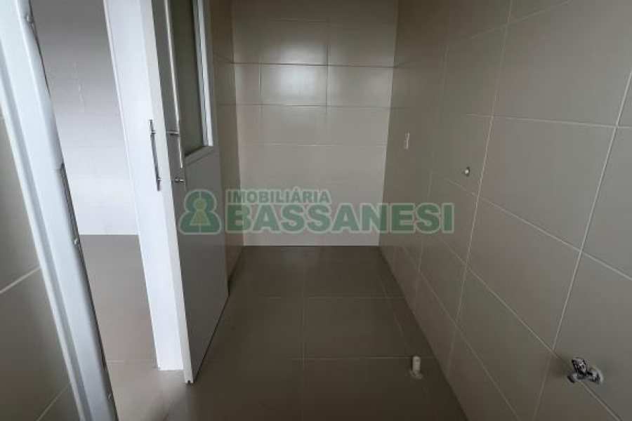 Apartamento com 94m², 2 dormitórios, 1 vaga, no bairro Sagrada Família em Caxias do Sul para Comprar