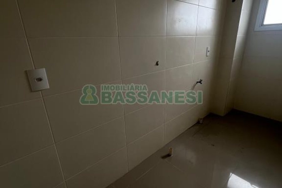 Apartamento com 94m², 2 dormitórios, 1 vaga, no bairro Sagrada Família em Caxias do Sul para Comprar