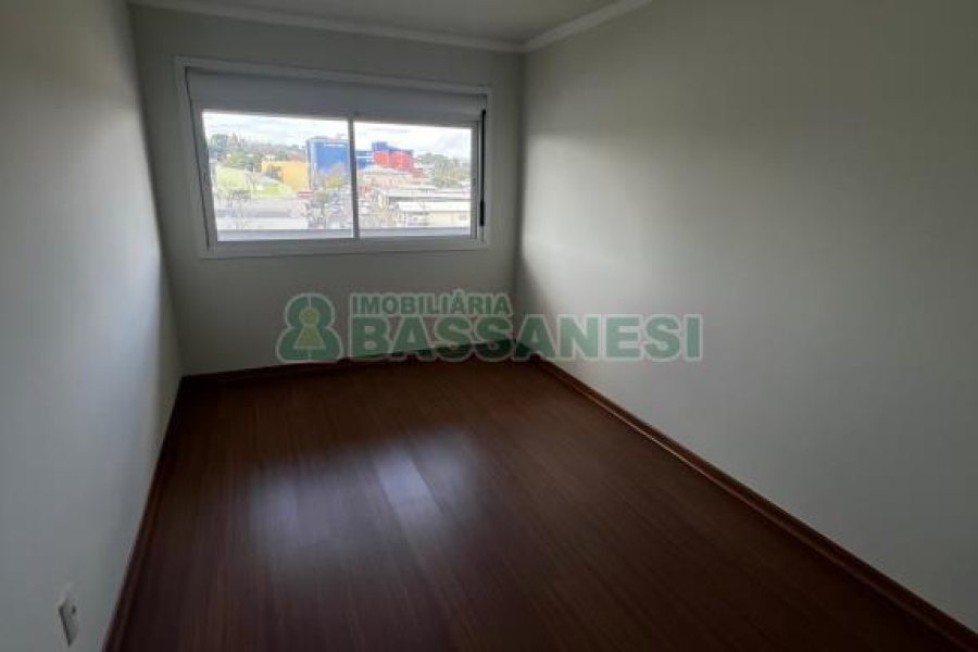 Apartamento com 94m², 2 dormitórios, 1 vaga, no bairro Sagrada Família em Caxias do Sul para Comprar
