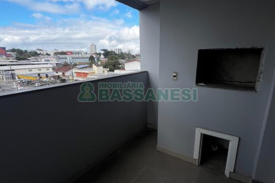Apartamento com 94m², 2 dormitórios, 1 vaga, no bairro Sagrada Família em Caxias do Sul para Comprar