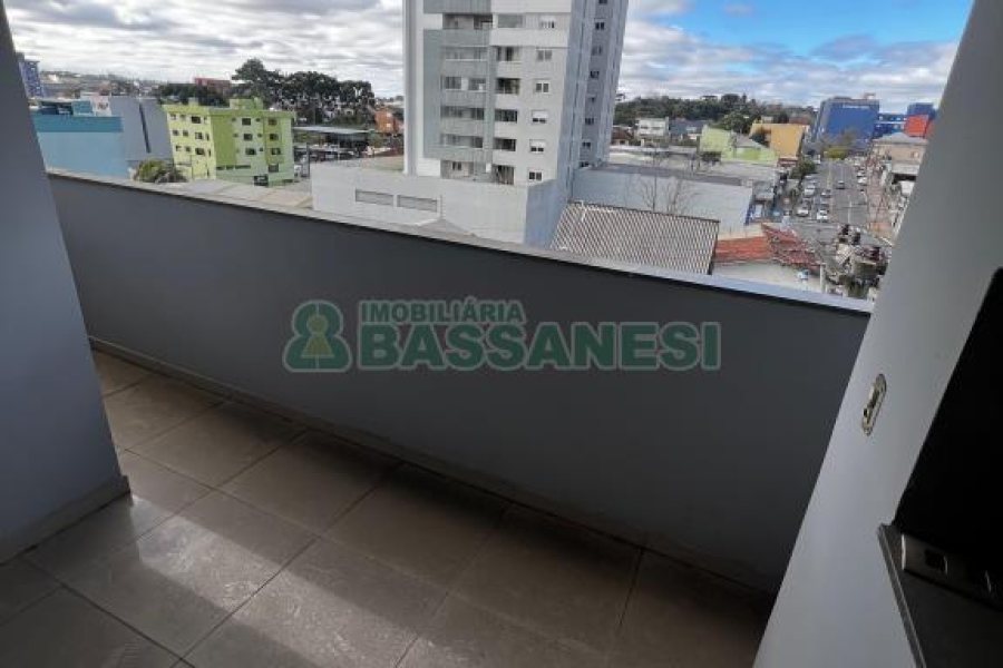 Apartamento com 94m², 2 dormitórios, 1 vaga, no bairro Sagrada Família em Caxias do Sul para Comprar