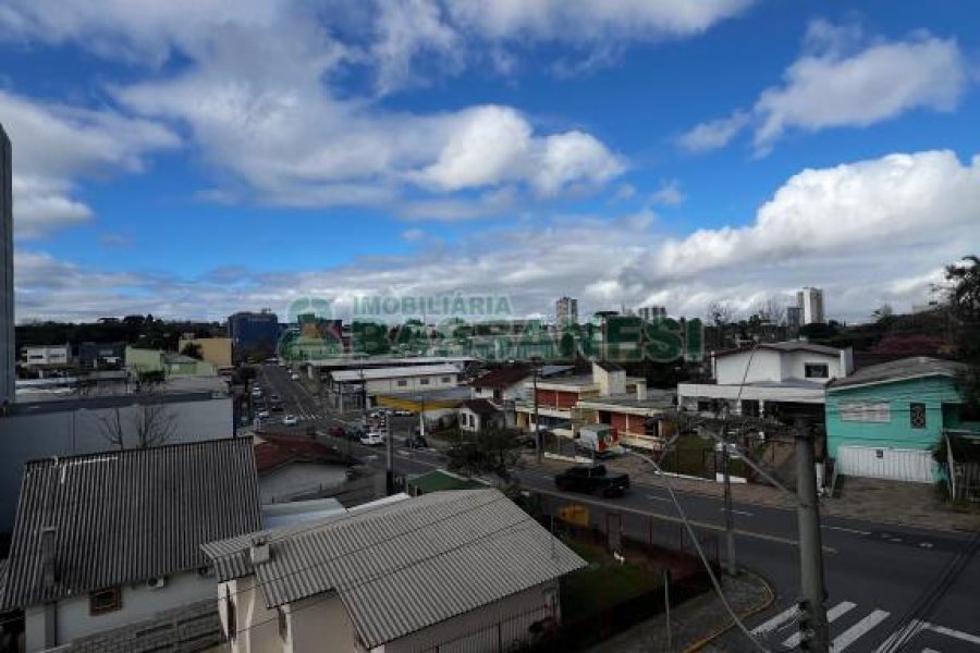 Apartamento com 94m², 2 dormitórios, 1 vaga, no bairro Sagrada Família em Caxias do Sul para Comprar