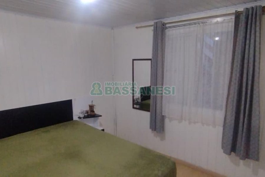 Casa com 136m², 3 dormitórios, 3 vagas, no bairro Diamantino em Caxias do Sul para Comprar