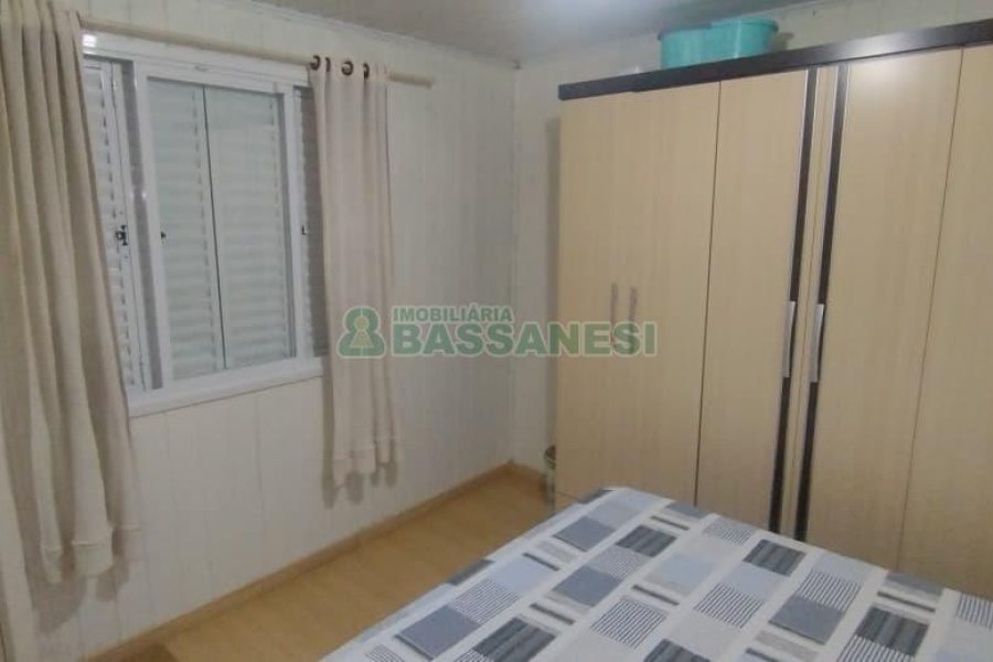 Casa com 136m², 3 dormitórios, 3 vagas, no bairro Diamantino em Caxias do Sul para Comprar