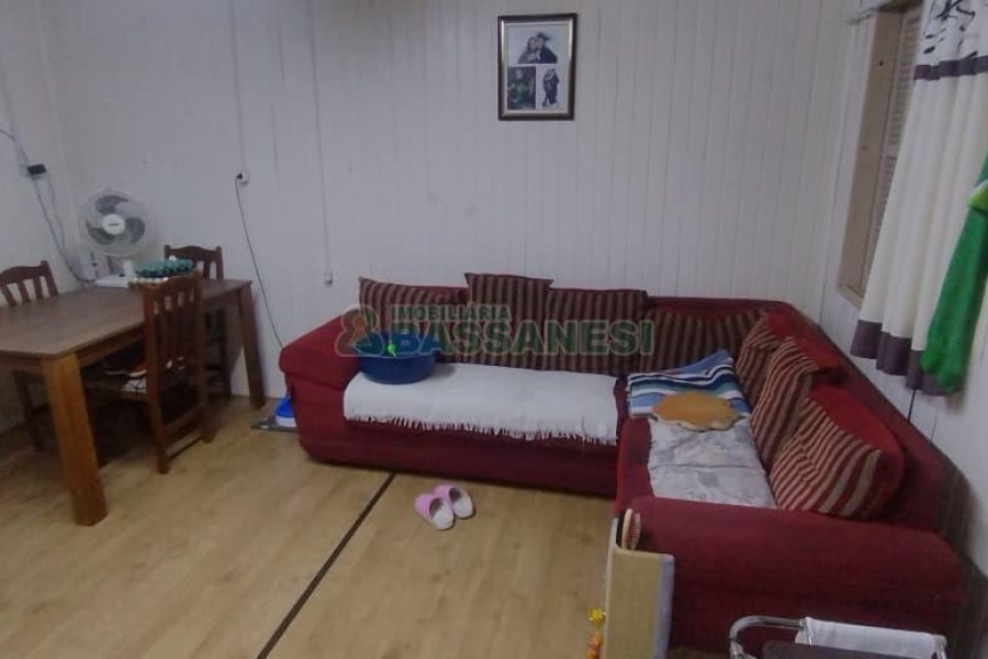 Casa com 136m², 3 dormitórios, 3 vagas, no bairro Diamantino em Caxias do Sul para Comprar