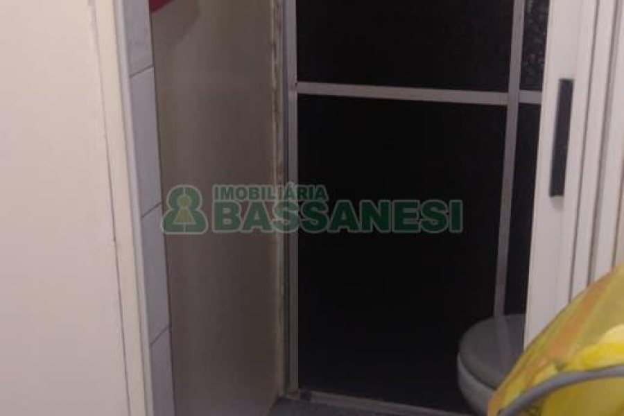 Casa com 136m², 3 dormitórios, 3 vagas, no bairro Diamantino em Caxias do Sul para Comprar