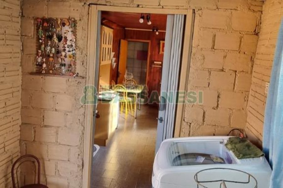 Casa com 135m², 4 dormitórios, 1 vaga, no bairro Desvio Rizzo em Caxias do Sul para Comprar