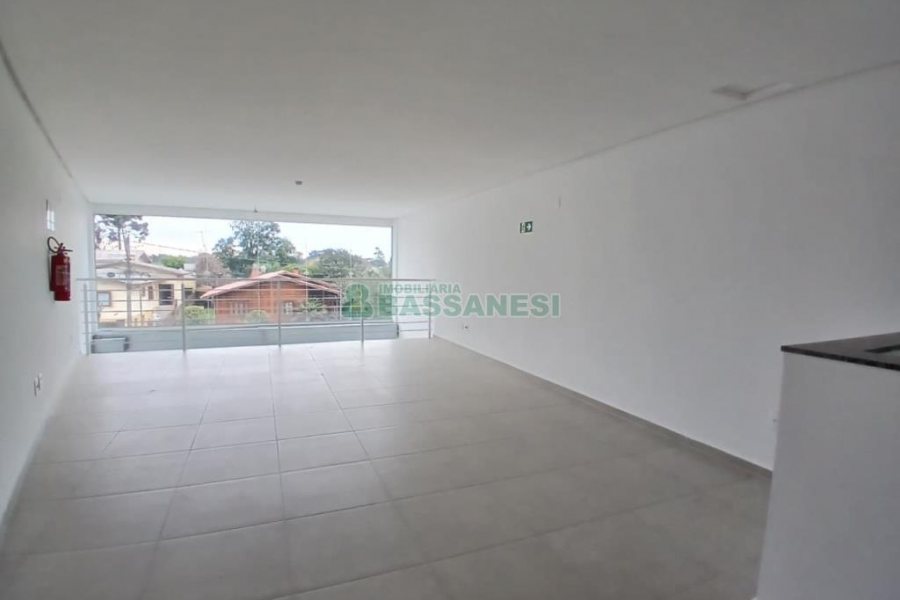 Loja com 120m², no bairro Desvio Rizzo em Caxias do Sul para Alugar