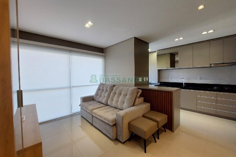 Apto Mobiliado com 72m², 2 dormitórios, 2 vagas, no bairro São Leopoldo em Caxias do Sul para Alugar