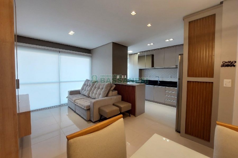 Apto Mobiliado com 72m², 2 dormitórios, 2 vagas, no bairro São Leopoldo em Caxias do Sul para Alugar