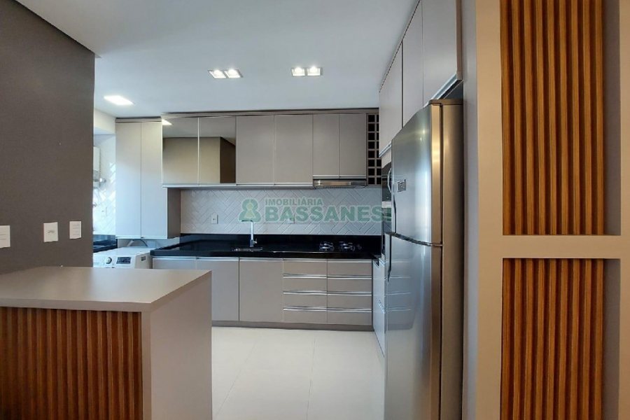 Apto Mobiliado com 72m², 2 dormitórios, 2 vagas, no bairro São Leopoldo em Caxias do Sul para Alugar