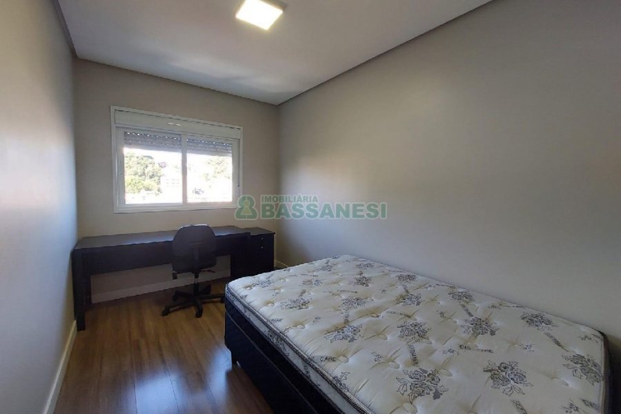 Apto Mobiliado com 72m², 2 dormitórios, 2 vagas, no bairro São Leopoldo em Caxias do Sul para Alugar