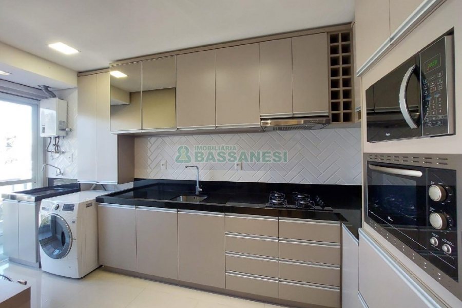 Apto Mobiliado com 72m², 2 dormitórios, 2 vagas, no bairro São Leopoldo em Caxias do Sul para Alugar