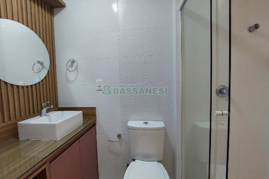 Apto Mobiliado com 72m², 2 dormitórios, 2 vagas, no bairro São Leopoldo em Caxias do Sul para Alugar