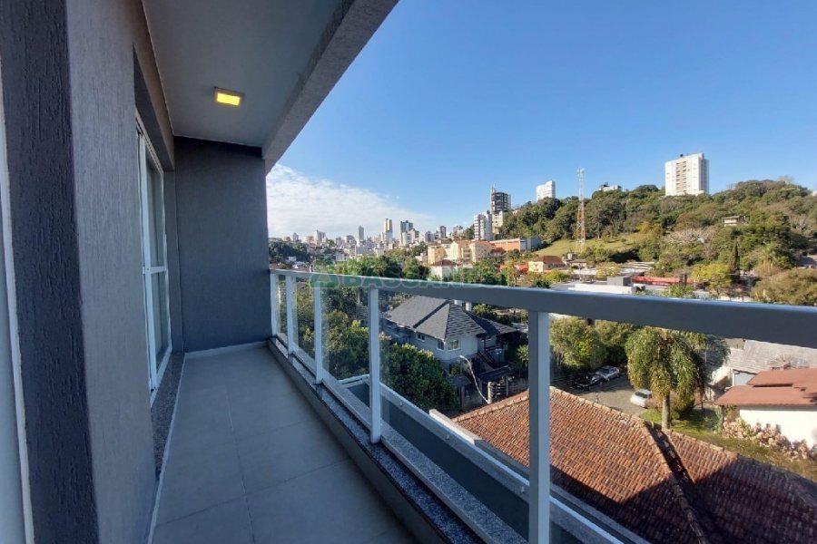 Apto Mobiliado com 72m², 2 dormitórios, 2 vagas, no bairro São Leopoldo em Caxias do Sul para Alugar