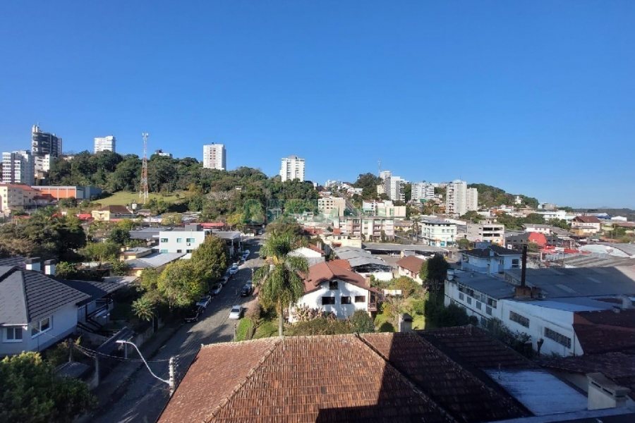 Apto Mobiliado com 72m², 2 dormitórios, 2 vagas, no bairro São Leopoldo em Caxias do Sul para Alugar