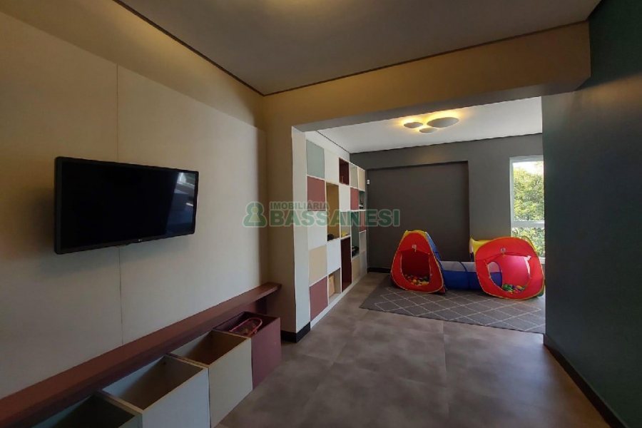 Apto Mobiliado com 72m², 2 dormitórios, 2 vagas, no bairro São Leopoldo em Caxias do Sul para Alugar